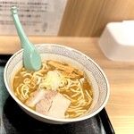 弘前煮干し中華そばスタンド ニボる? - 