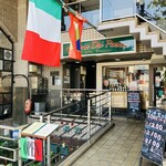 トラットリア ダイ パエサーニ - お店の外観