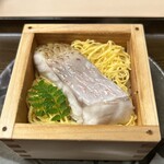 片折 - のどぐろ　蒸し寿司