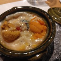 鮨 やまけん 銀座店 - ぐつぐつグラタンにウニ投入！