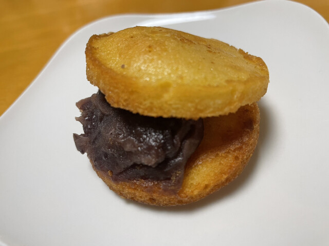 『マドレーヌで挟んだ『どら焼き』って・・・』by のむきち : mad ranu （マドラーヌ） - 天満橋/スイーツ [食べログ]