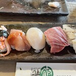中央市場 ゑんどう - (二枚目) 蟹・貝・ホタテ・中トロ・太刀魚