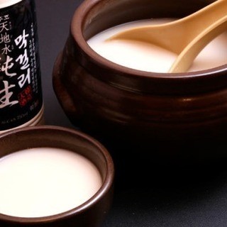 For beauty and health! We also have a variety of makgeolli rich in lactic acid bacteria and nutrients!