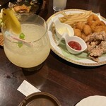 Hawaiian Dining Bar Lua's - 