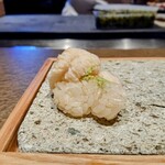 鮨トキドキ串 海老虎 - ふわふわ