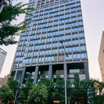 鮨トキドキ串 海老虎 - 建物