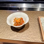 鮨トキドキ串 海老虎 - 松前漬け雲丹の小丼