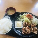 たべものや - 若鶏から揚げ定食