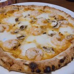 CHEESE & PIZZA WORKS AWAJISHIMA - ガーリックシュリンプとマッシュルームのピッツァ