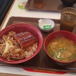 すき家 - 料理写真:すき家①(*´>ω<`*)