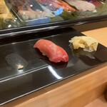 Sushiya Tonbo - 中とろ(通常750円) 