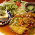 酒バル YASU - 白身魚の甘酢あんかけ