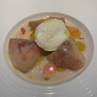 Vinoteca Fiore - 前菜、桃とモッツァレラ