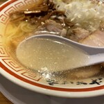 田中そば店 - 和風出汁の効いた清湯スープ