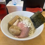 煮干らーめん 川むら - 煮干らーめん（正油）味玉の謎トッピング…笑 ホント、淡麗の正油がめちゃくちゃ好きだ❣️醤油じゃなくて正油って所も好きだ❣️