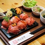 A smooth, Japanese taste. Temari Sushi set