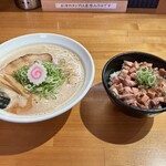 麺屋 じすり - 