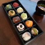 花梓侘 - つまみ寿し10貫　2,640円