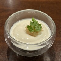 虎峰 - ピータン豆腐