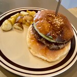 e-Burgers - グリルオニオンバーガー　税込1080円