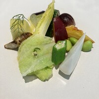 ラ・ボンヌターブル - 