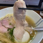町田汁場 しおらーめん進化 - 鶏チャーシュー