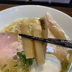 町田汁場 しおらーめん進化 - メンマ