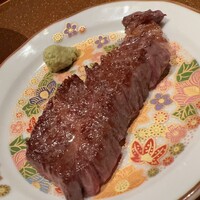 恵比寿 うしみつ - サックサクのハラミ。さすが神谷商店。ジューシーです