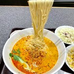 餃子の王様 龍吟 - タンタンメン+半炒飯