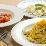 PASTA+ En to En - パスタ3種(あさりとカラスミパスタ、リコッタとほうれん草のラビオリ、トマトニョッキ)