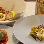 PASTA+ En to En - アラカルト(魚介フリット、走る豚のサルシッチャ、とさあか牛のスップリモッツァレラチーズ入り)