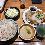 下北しずる - 鶏のから揚げランチ 880円