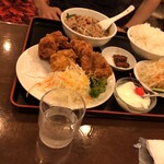 Taiwan Ryourikyuu Katei - お連れさんの唐揚げ定食