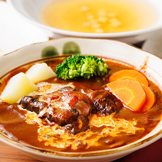 お食事のセットメニューはなんと1,000円から！