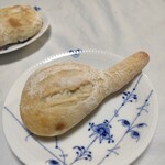 オリミネベーカーズ - 白イチジクのパン