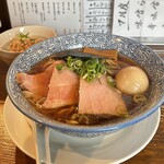 Shinasobaya Masa - 特製醤油らぁ〜麺1050円
