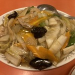 中華飯店 - 八宝菜（830円）