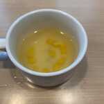 Gasuto - ランチのスープ…  コーンいっぱい取りたいけど難しい