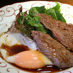 フランス田舎料理の店 ビストロ ベズ - 牛もも肉のソテー＆エッグ