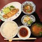 日本料理 和幸 - 前回のおばんざいランチ（山伏かれいのから揚げ）990円