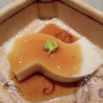 すし みむろ - 豆腐（ところてんのように細長くカットされている）