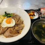 韓豚屋 八重洲店 - 