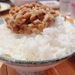 寅"むすこ食堂 - 肉野菜炒め定食800円