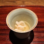 ごだん 宮ざわ - 白バイガイを桃と共に煮たモノ