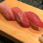Tsukiji Sushi Sen - まぐろ3貫