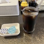 餃子の店 さんかい - サービスのアイスコーヒー