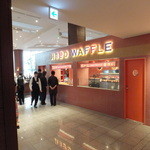 HAPO - 【2013年07月】ディナーバイキング（入ってすぐに、こだわりのワッフルコーナーが）。