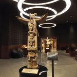 HAPO - 【2013年07月】ホテル内のオブジェ(木彫り）。