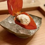 銀座 鼓門 - 京豆腐のシャインマスカットといちじく添え