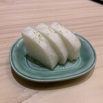 兄弟寿し - 箸休めの大根の漬物
